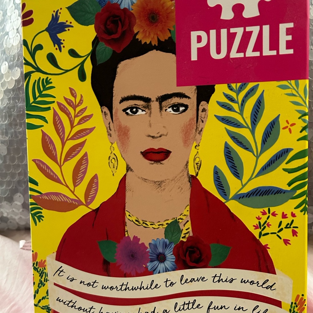 Frida Kahlo Puzzle🌺🌸🌼